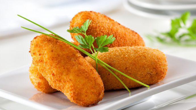 Croquettes de crevettes purée de carottes.
